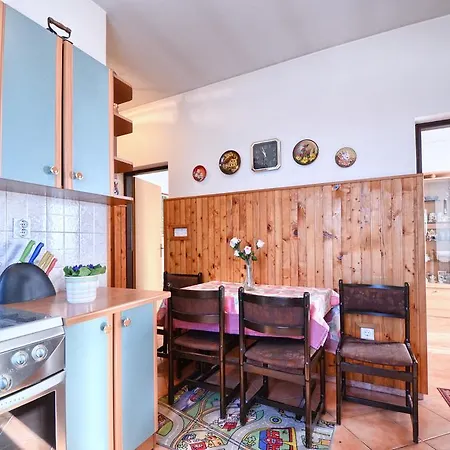 Countryside Nika Apartman Cabrunici